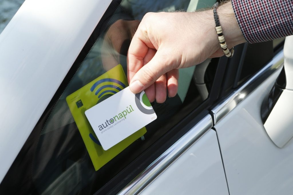 První český carsharing Auto Napůl